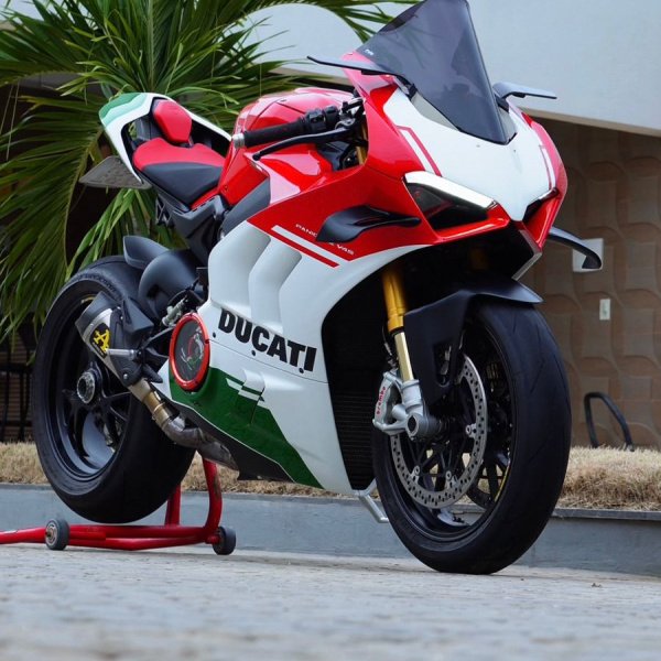Ducati Panigale V4s